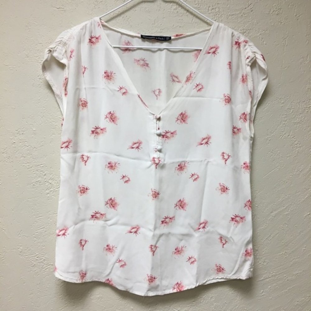 Abercrombie & Fitch white and pink floral blouse